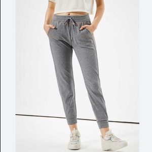 AE Everywhere Jogger